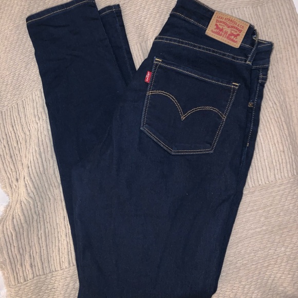Dark washed Levi’s - Picture 1 of 4